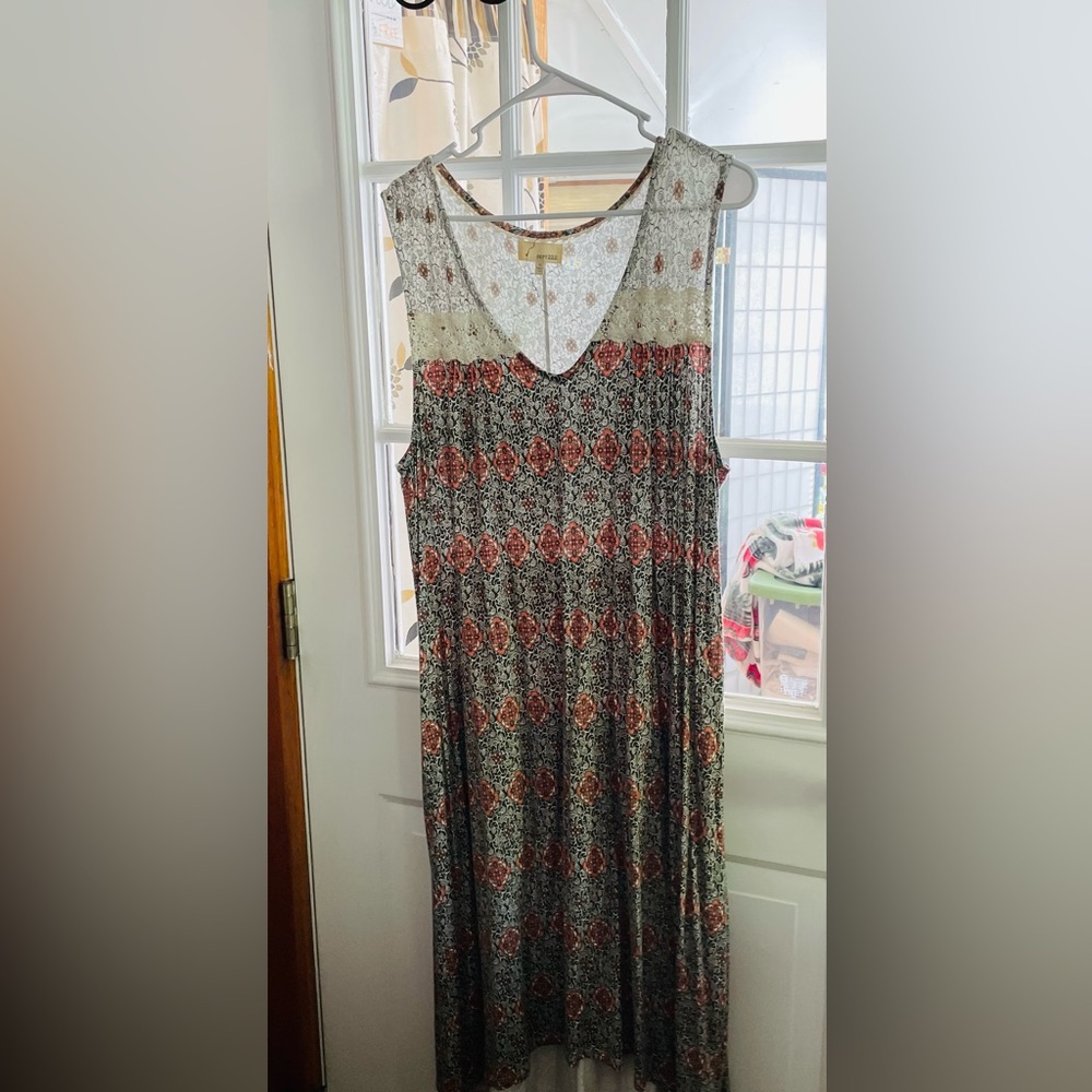 Dress (excellent condition)